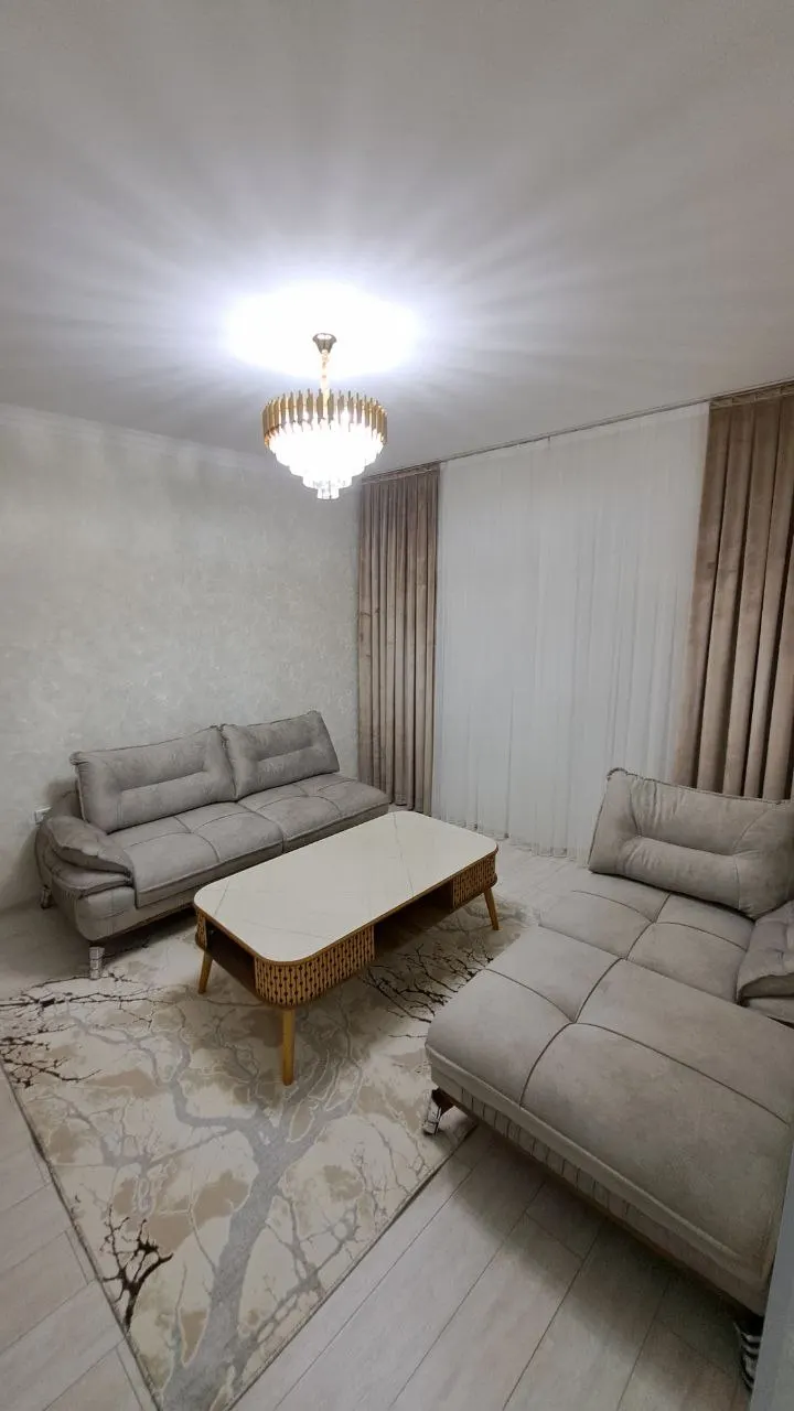 Кунлик ижарага 2 хонали квартира, 80 м², 14/16 қават — Андижон вилояти