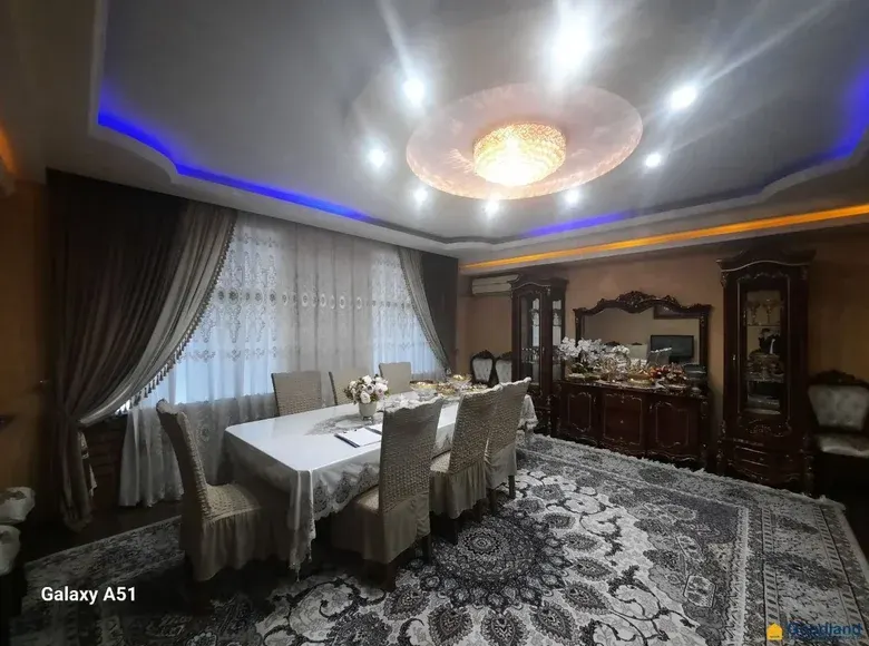 Сотилади 4 хонали квартира, 130 м², 4/9 қават — Юнусобод тумани