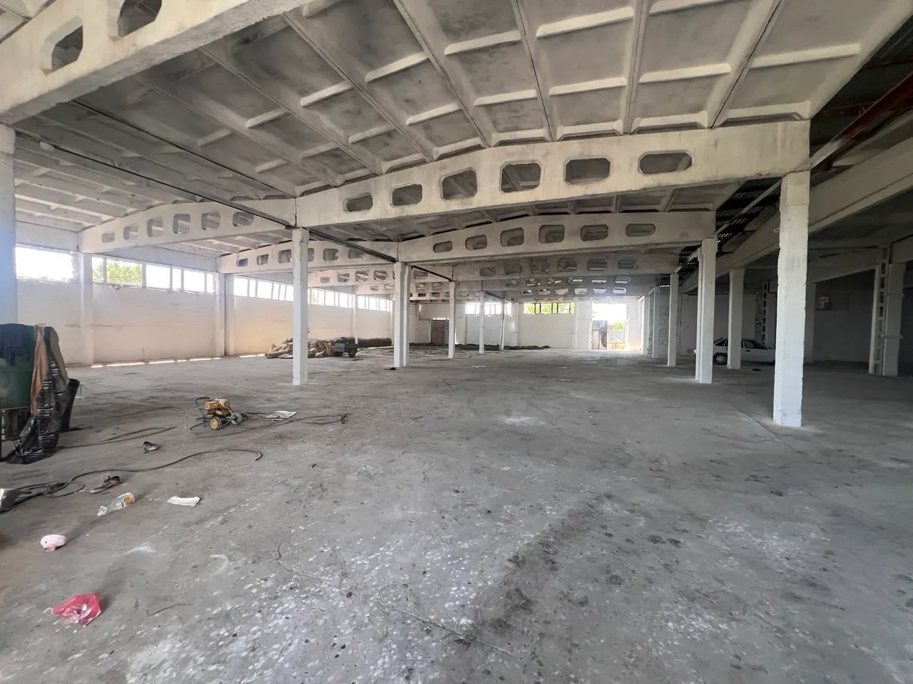 Sotiladi tijorat binosi, 2900 m², 2,9 ga — Bekobod tumani