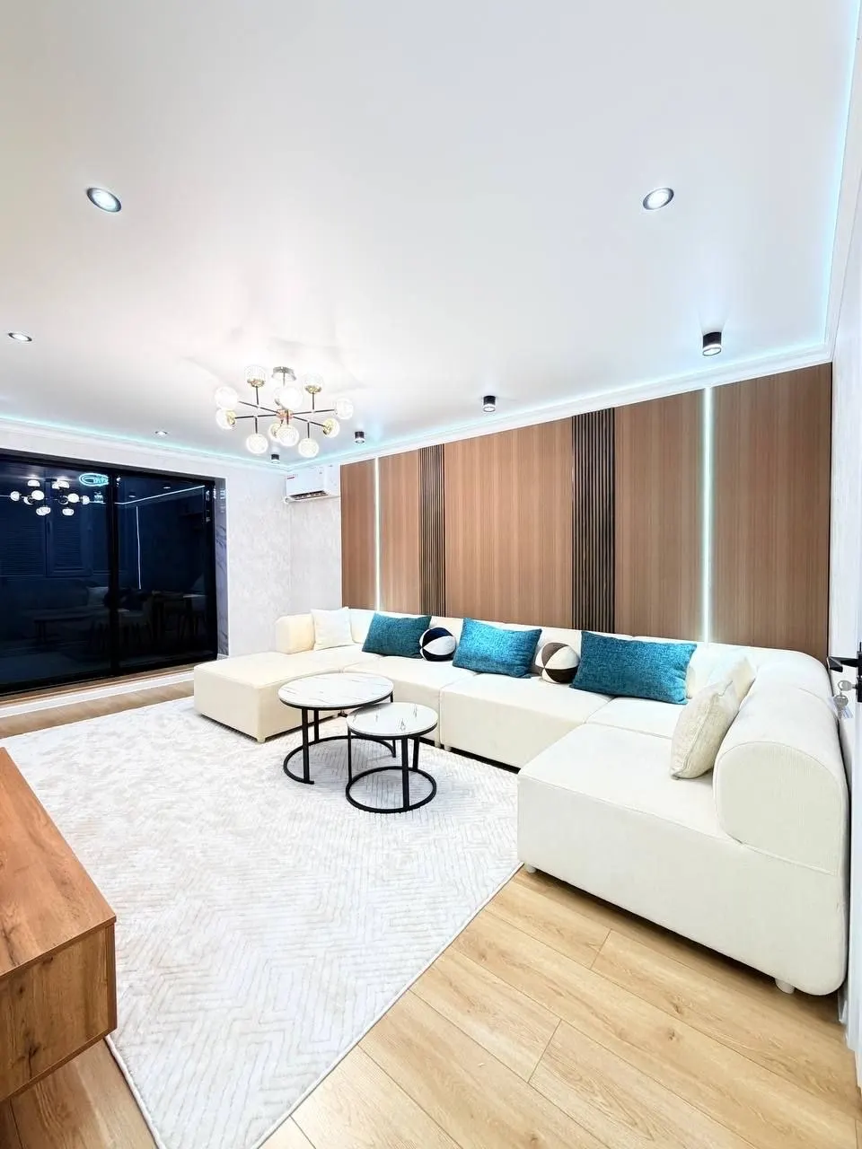 Сотилади 4 хонали квартира, 80 м², 1/4 қават — Чилонзор тумани