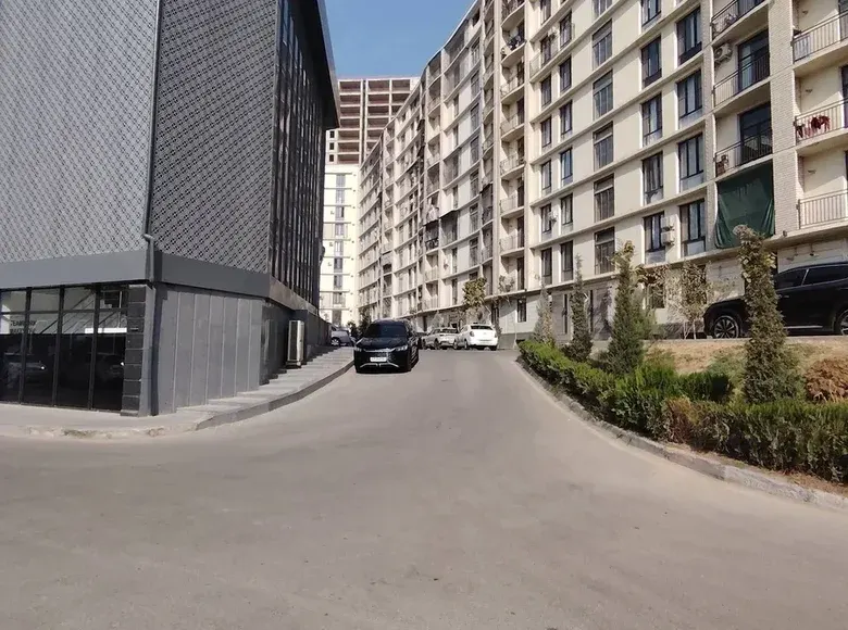 Продаётся 1-комнатная квартира, 142 м², 1/10 этаж — Яккасарайский район