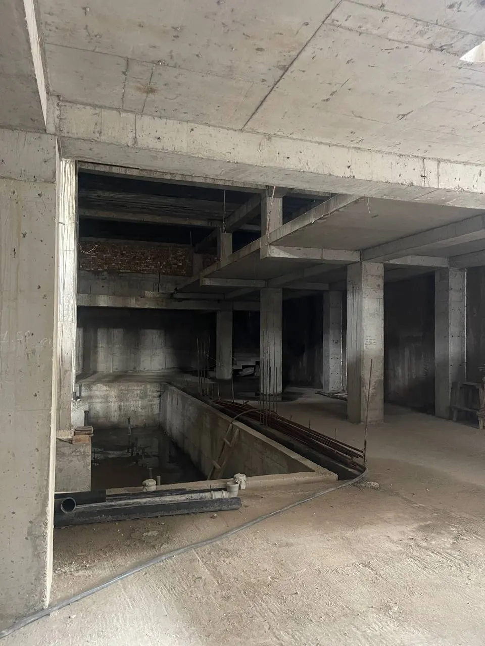 Продаётся коммерческое помещение, 1200 м², 8 сот., 6/6 этаж — Яккасарайский район