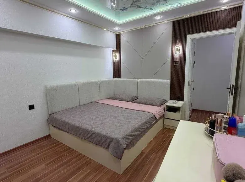 Продаётся 4-комнатная квартира, 110 м², 3/9 этаж — Мирзо-Улугбекский район