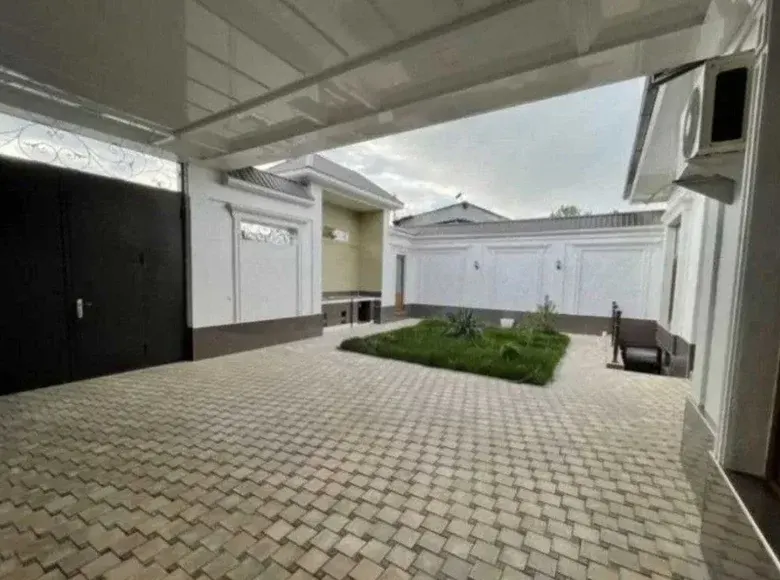 Сотилади 5 хонали ҳовли уй, 3 сотих, 300 м² — Юнусобод тумани