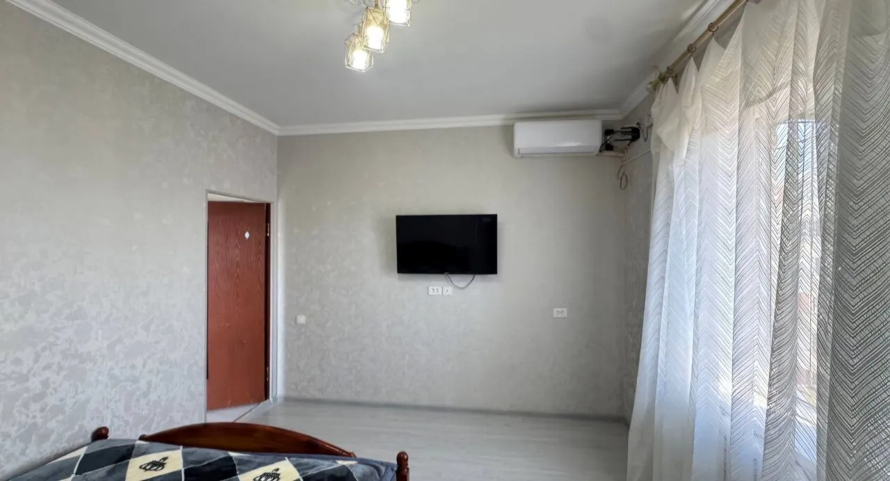 Продаётся 1-комнатная квартира, 43 м², 8/9 этаж — Юнусабадский район