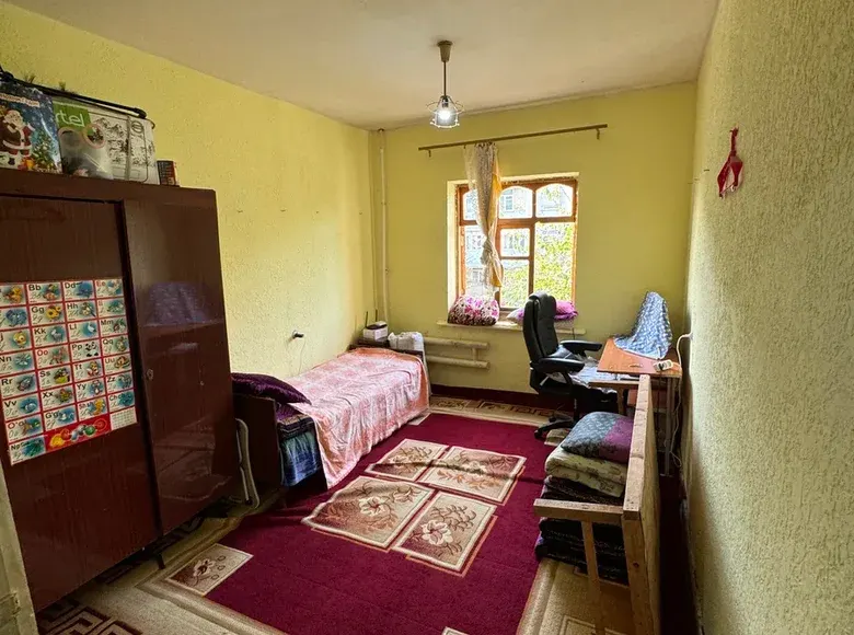 Sotiladi 2 xonali kvartira, 52 m², 2/4 qavat — Buxoro shahri