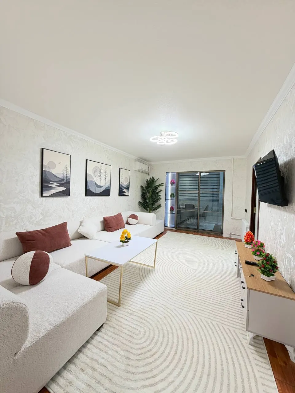 Сотилади 4 хонали квартира, 90 м², 2/4 қават — Чилонзор тумани