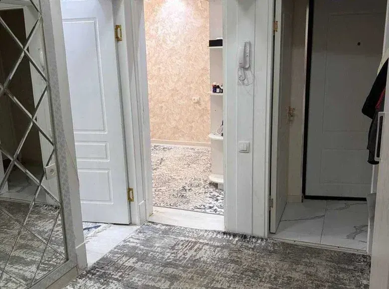 Sotiladi 4 xonali kvartira, 110 m², 5/9 qavat — Yakkasaroy tumani