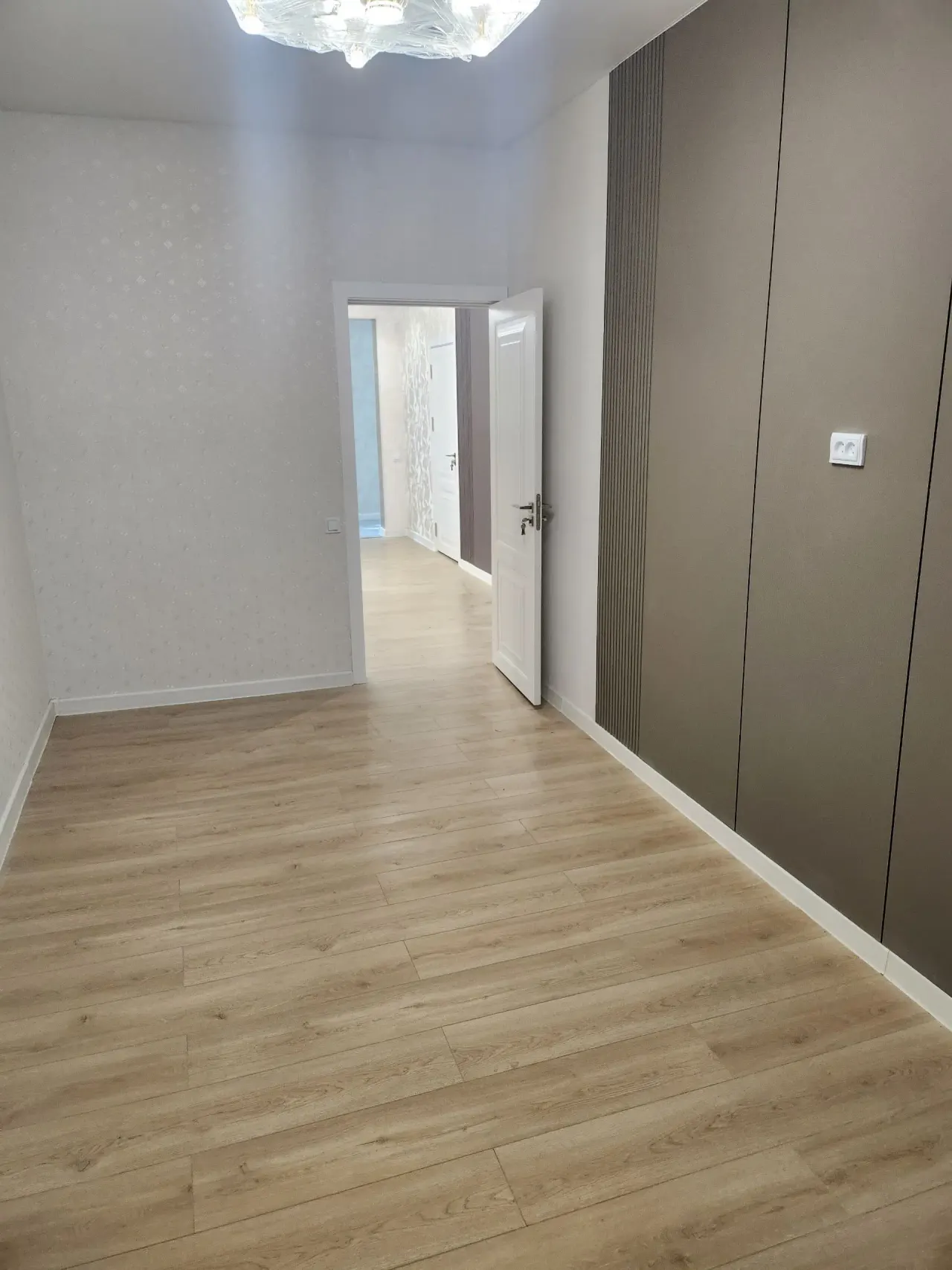 Сотилади 2 хонали квартира, 51 м², 1/4 қават — Мирзо Улуғбек тумани