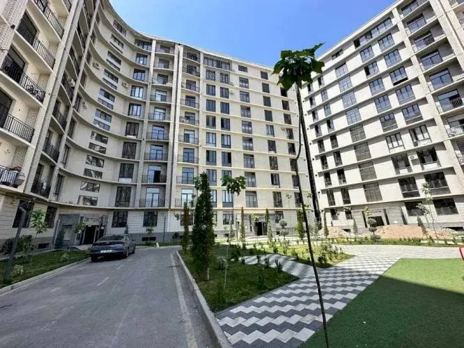 Продаётся 4-комнатная квартира, 130 м², 4/10 этаж — Яккасарайский район