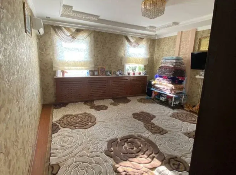 Sotiladi 4 xonali kvartira, 95 m², 9/9 qavat — Yakkasaroy tumani