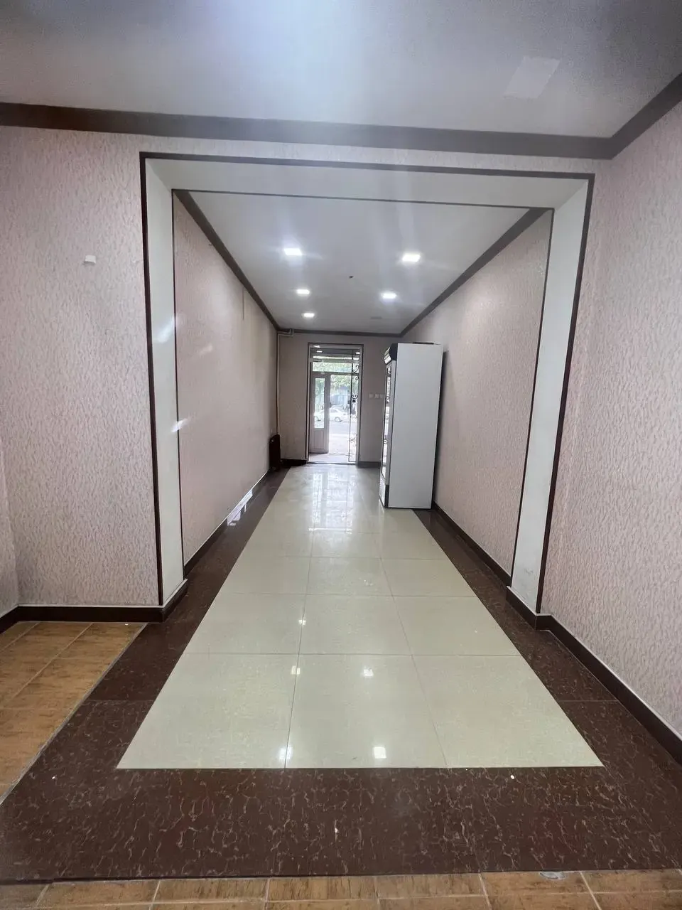 Сотилади тижорат биноси, 54 м², 1/4 қават — Учтепа тумани