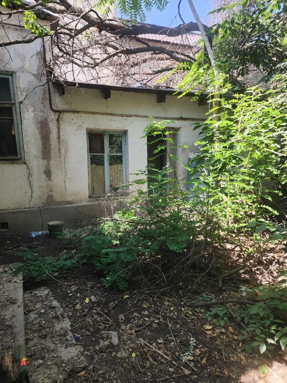 Sotiladi 4 xonali hovli uy, 6 sotix, 80 m² — Yakkasaroy tumani