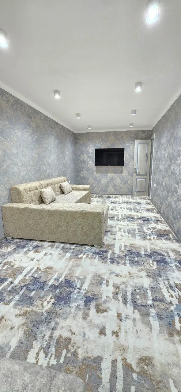 Продаётся 1-комнатная квартира, 42 м², 1/5 этаж — Чиланзарский район