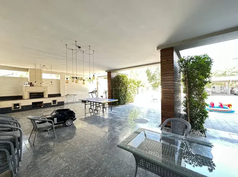 Продаётся 5-комнатная квартира, 260 м², 1/8 этаж — Юнусабадский район