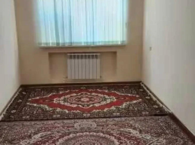 Сдаётся 3-комнатная квартира, 83 м², 1/7 этаж — Сергелийский район