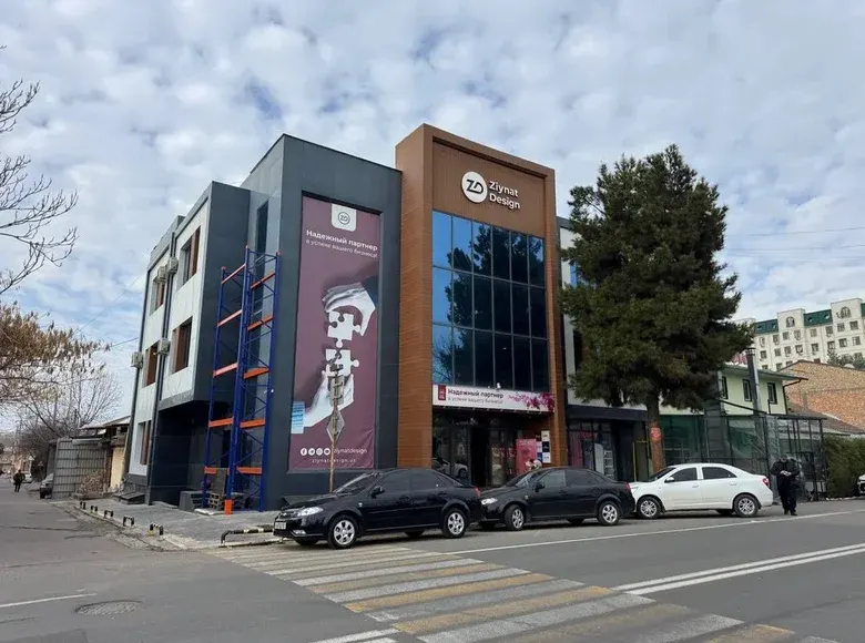 Sotiladi tijorat binosi, 1200 m², 2.8 sotix — Yakkasaroy tumani