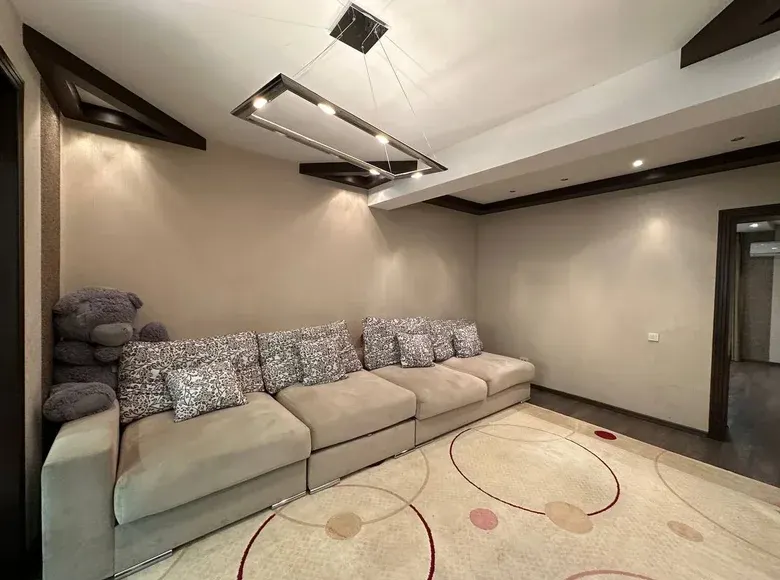 Ижарага берилади 3 хонали квартира, 90 м², 1/4 қават — Миробод тумани