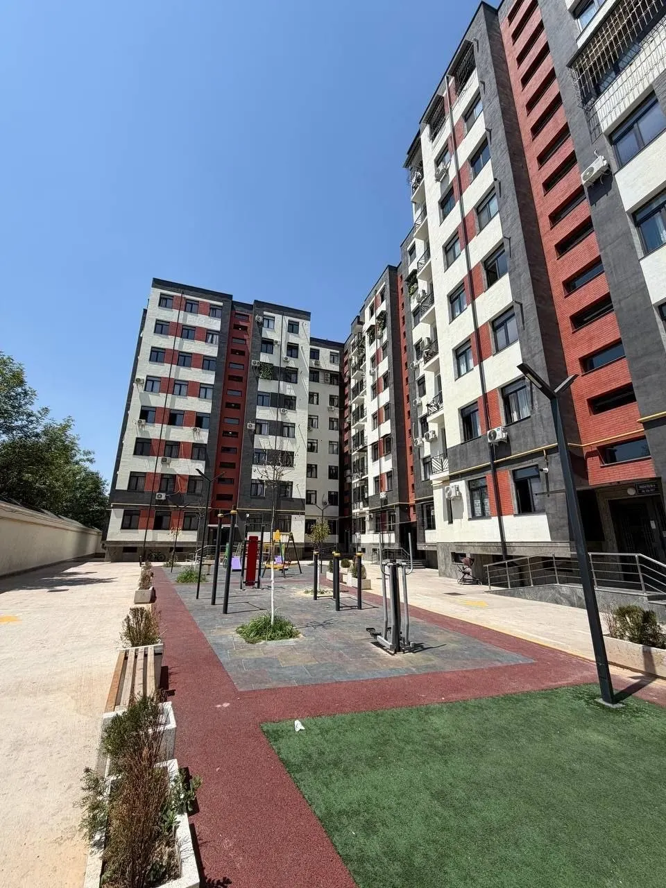 Sotiladi 3 xonali kvartira, 62 m², 2/8 qavat — Yunusobod tumani
