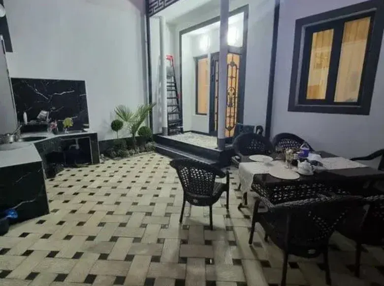 Sotiladi 4 xonali hovli uy, 160 m² — Yunusobod tumani
