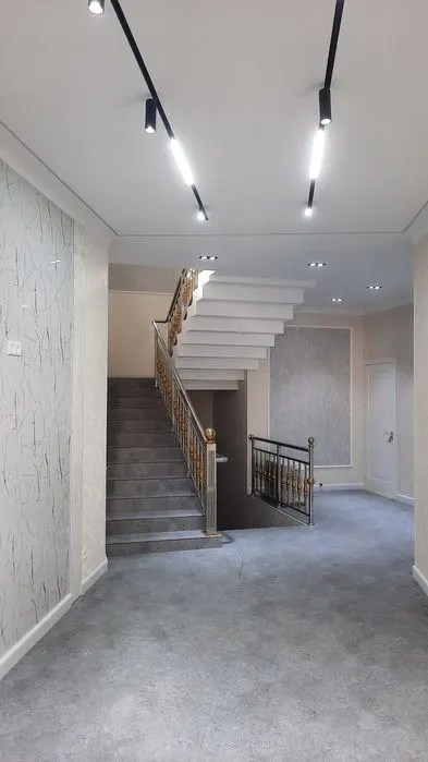 Сдаётся офис, 250 м², 2/2 этаж — Яккасарайский район