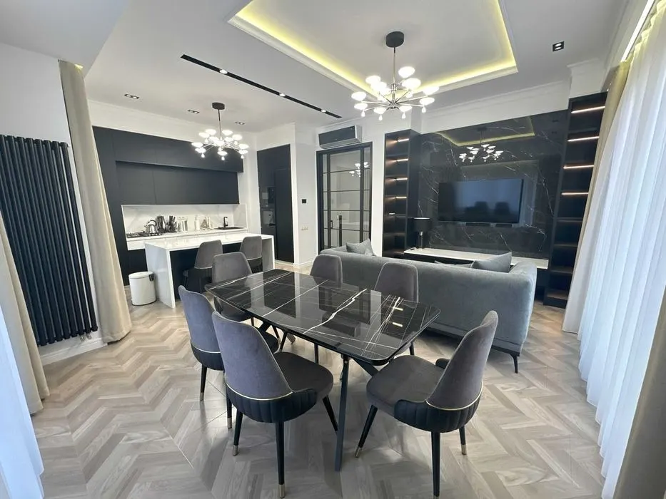 Сдаётся 3-комнатная квартира, 100 м², 7/9 этаж — Шайхантахурский район