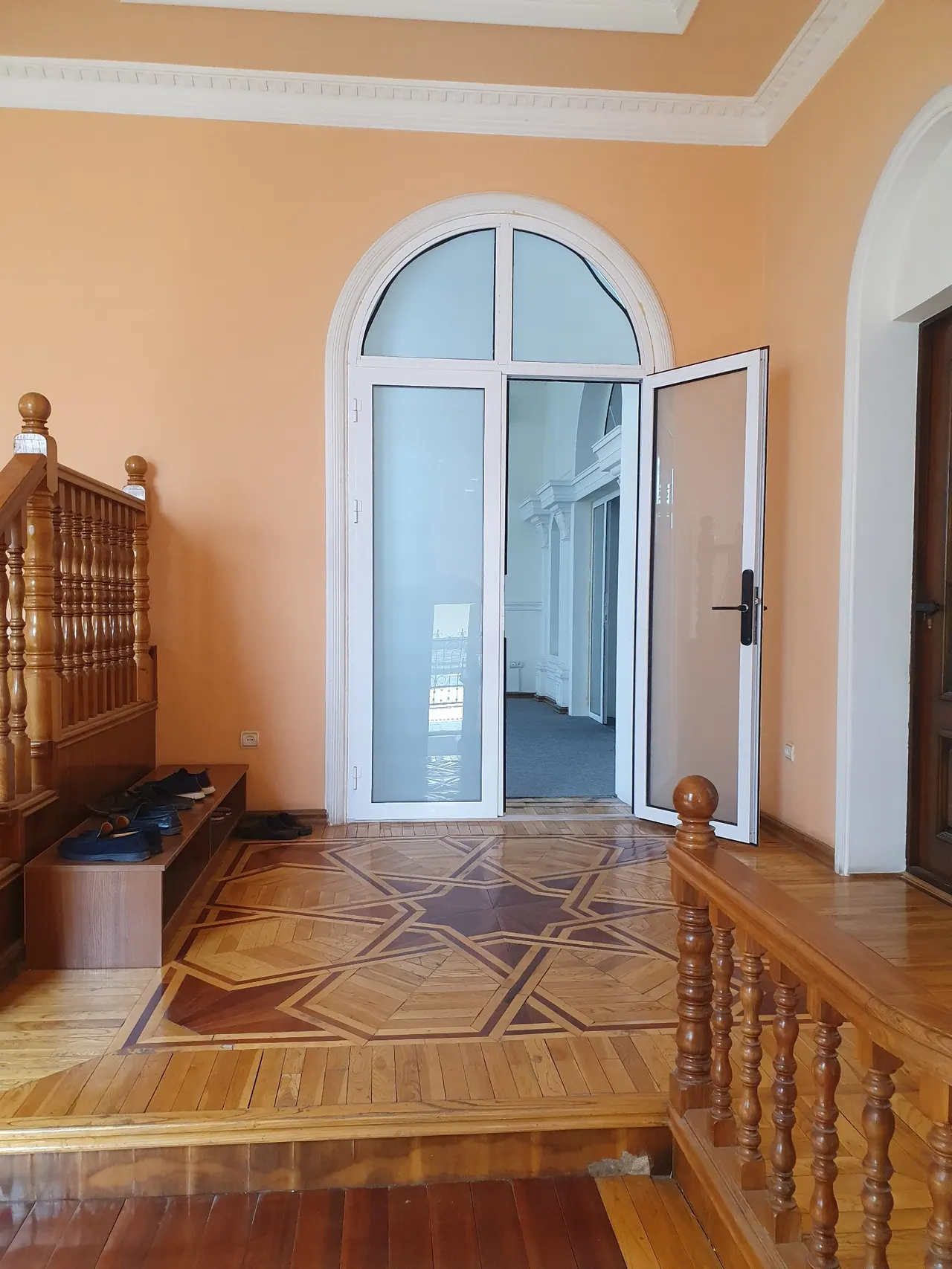 Ijaraga beriladi tijorat binosi, 150 m² — Mirzo Ulugʻbek tumani