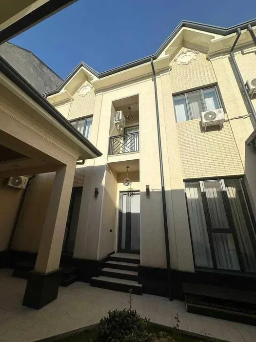 Ижарага берилади 5 хонали ҳовли уй, 2 сотих, 350 м² — Яшнобод тумани