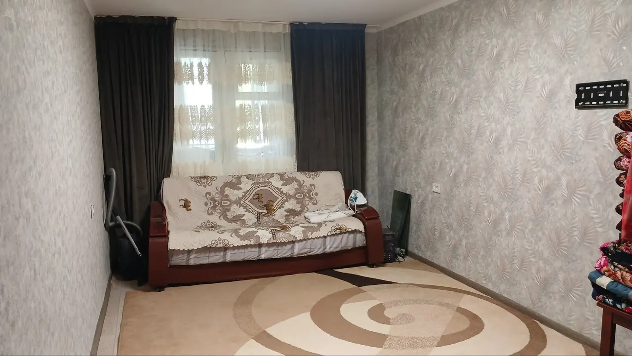 Sotiladi 2 xonali kvartira, 55 m², 2/4 qavat — Chirchiq shahri