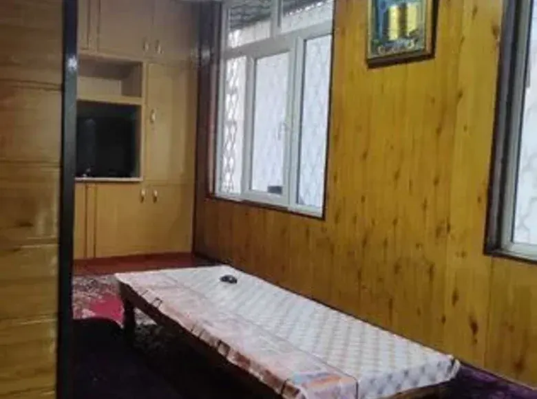 Сотилади 4 хонали квартира, 84 м², 2/4 қават — Томди тумани
