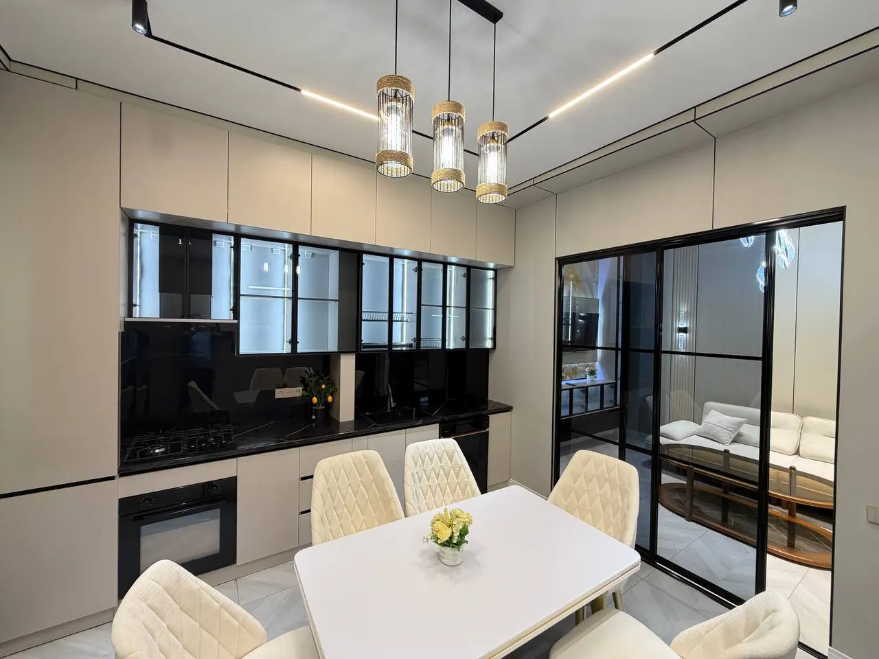 Продаётся 2-комнатная квартира, 90 м², 4/14 этаж — Яккасарайский район