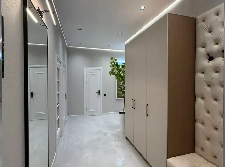 Sotiladi 3 xonali kvartira, 76 m², 4/8 qavat — Mirzo Ulugʻbek tumani