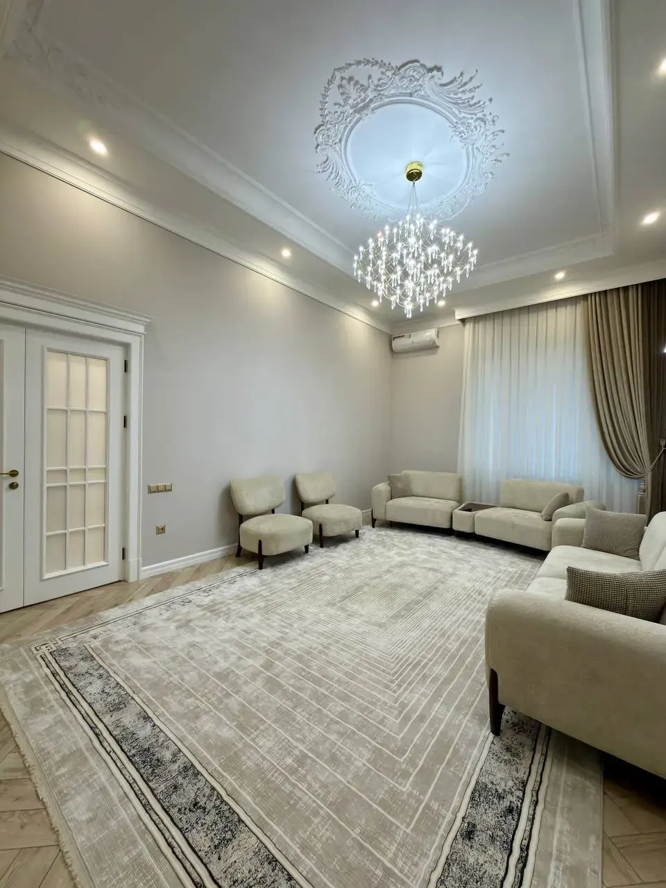 Ижарага берилади 3 хонали квартира, 83 м², 1/8 қават — Миробод тумани