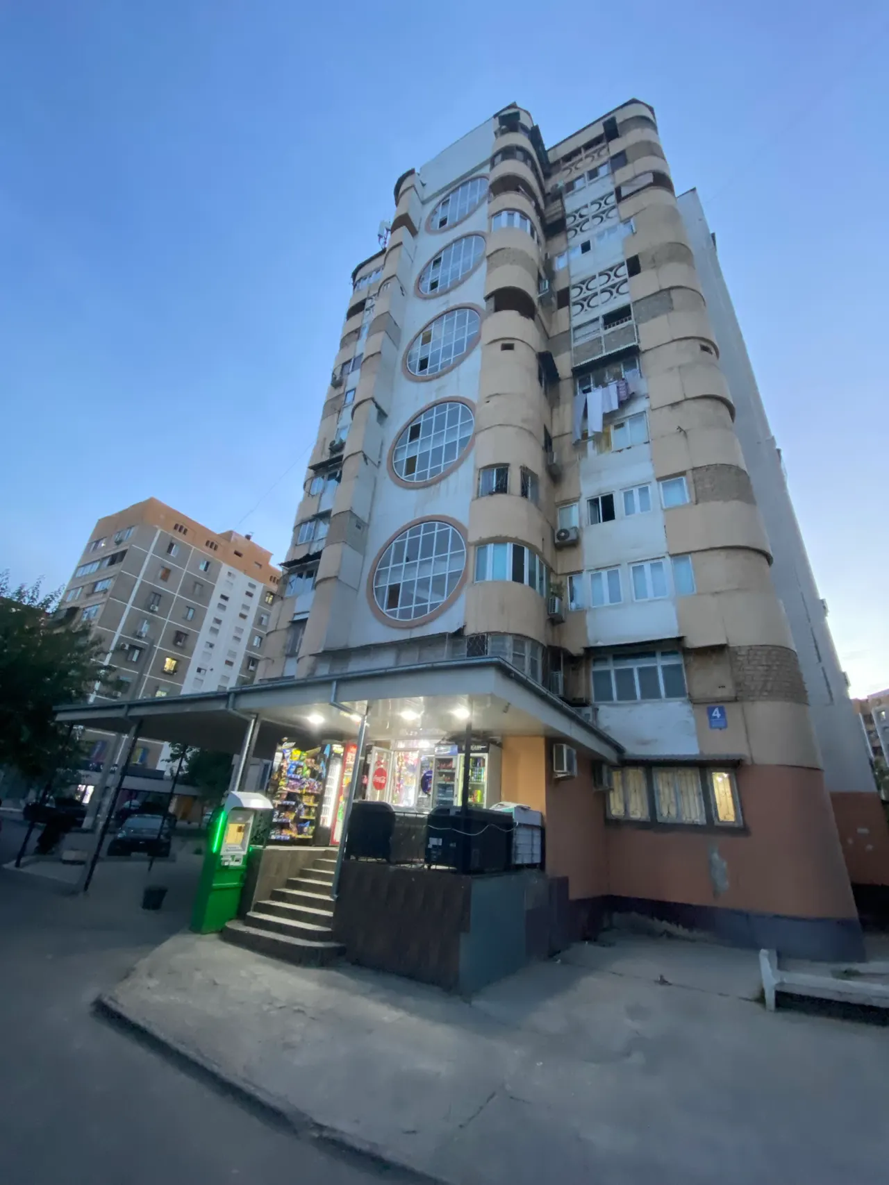 Продаётся 1-комнатная квартира, 43 м², 3/12 этаж — Шайхантахурский район