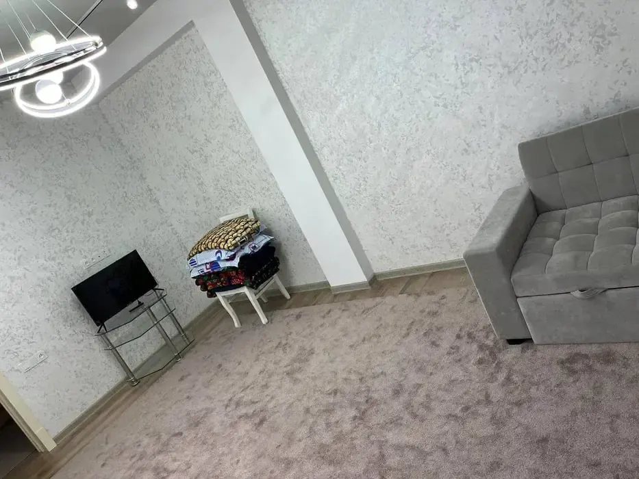 Sotiladi 3 xonali kvartira, 110 m², 10/10 qavat — Yangihayot tumani