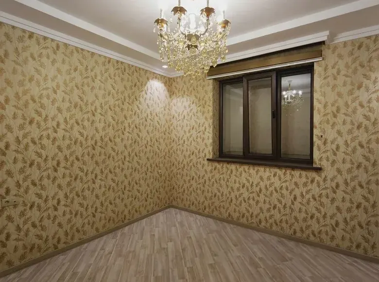 Сотилади 5 хонали квартира, 159 м², 1/3 қават — Яккасарой тумани
