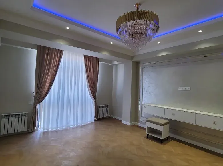 Продаётся 2-комнатная квартира, 61 м², 8/9 этаж — Сергелийский район