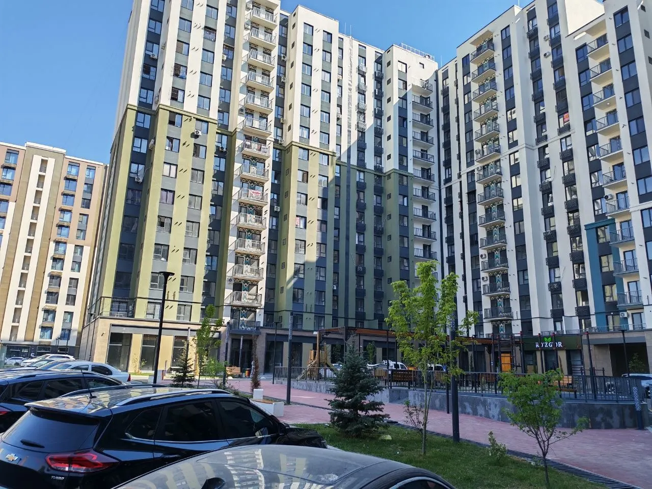 Сотилади 4 хонали квартира, 84 м², 10/15 қават — Олмазор тумани