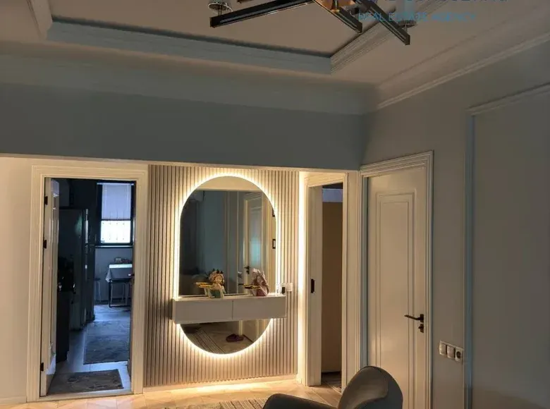 Сдаётся 5-комнатная квартира, 105 м², 3/9 этаж — Мирабадский район