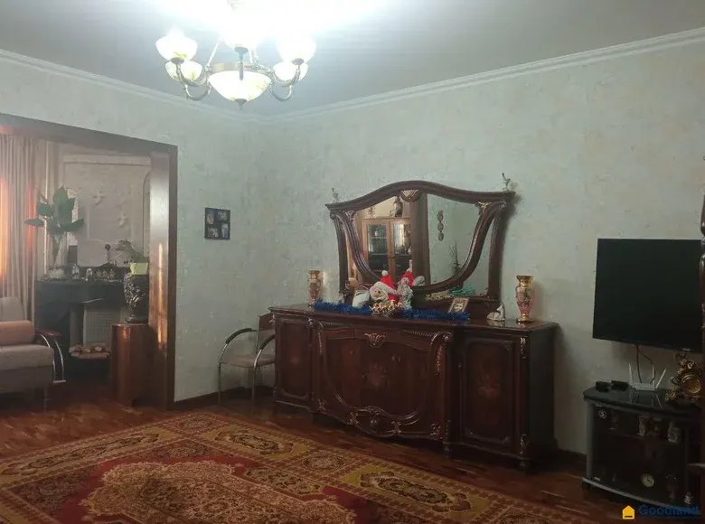 Продаётся 4-комнатная квартира, 110 м², 4/9 этаж — Юнусабадский район