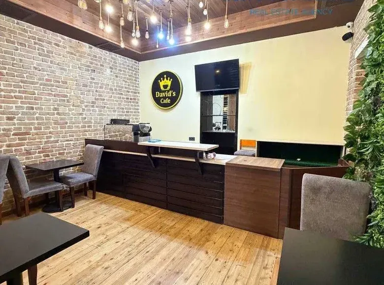 Sotiladi tijorat binosi, 90 m² — Yakkasaroy tumani