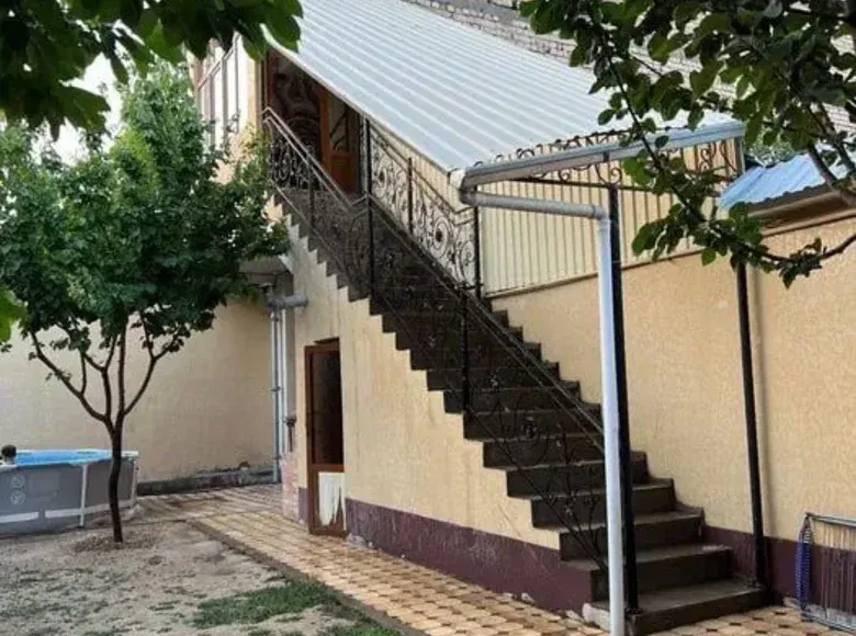 Продаётся 10-комнатный дом, 6 сот. — Яккасарайский район