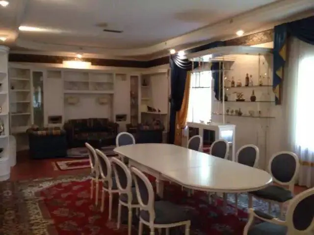 Ижарага берилади 6 хонали ҳовли уй, 11 сотих, 300 м² — Мирзо Улуғбек тумани