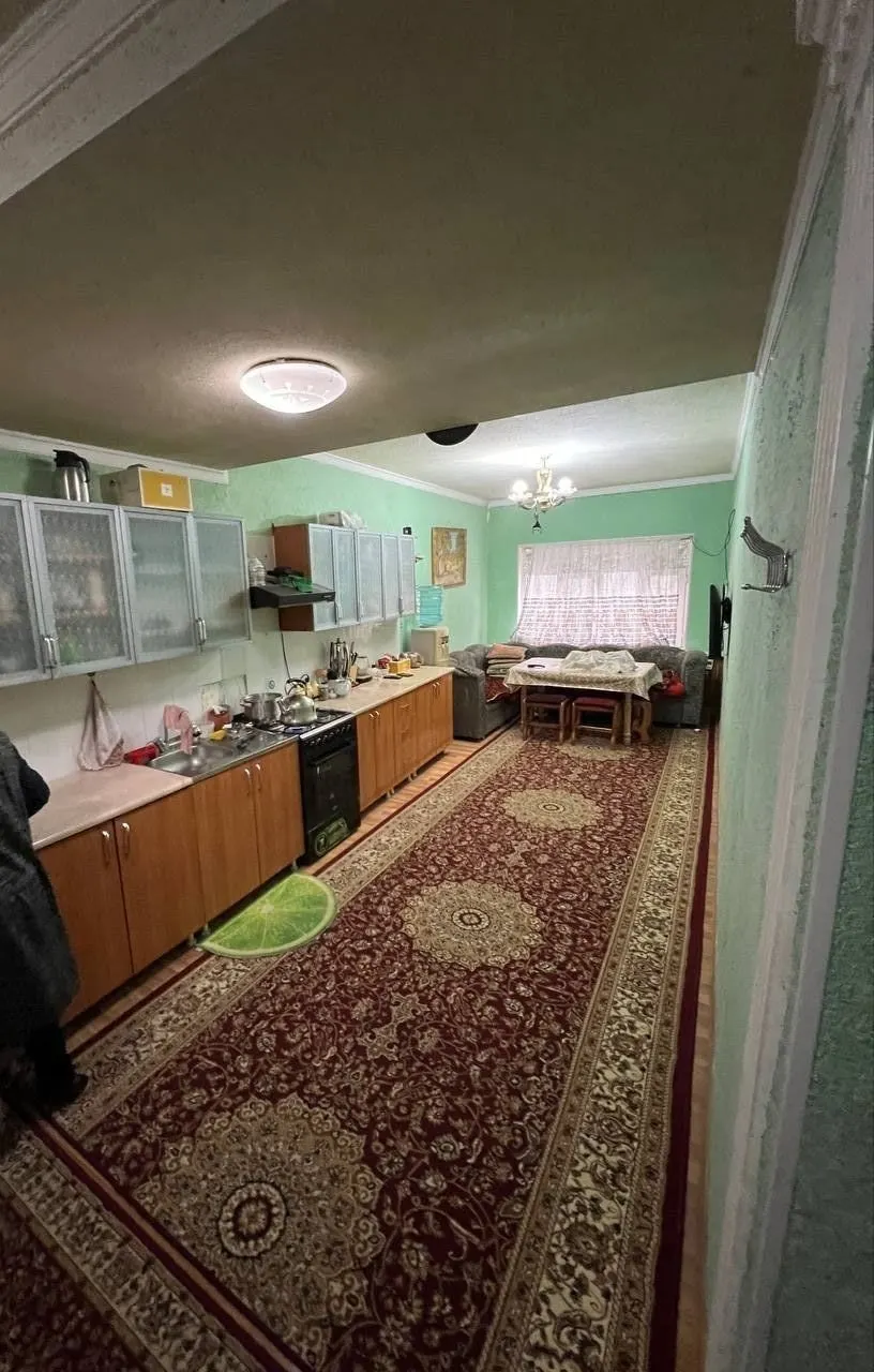 Sotiladi 6 xonali hovli uy, 6 sotix, 450 m², 1 qavatli — Yunusobod tumani