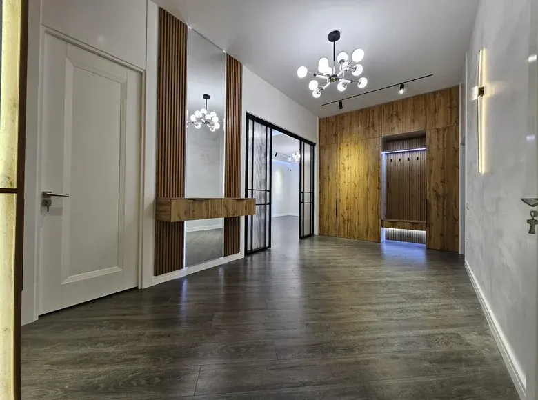 Продаётся 3-комнатная квартира, 139 м², 5/12 этаж — Шайхантахурский район