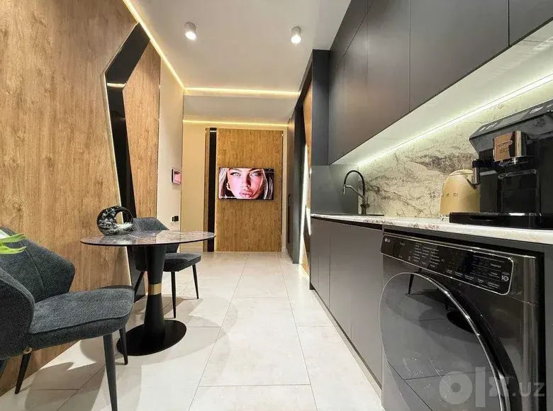 Сотилади 2 хонали квартира, 50 м², 9/10 қават — Мирзо Улуғбек тумани