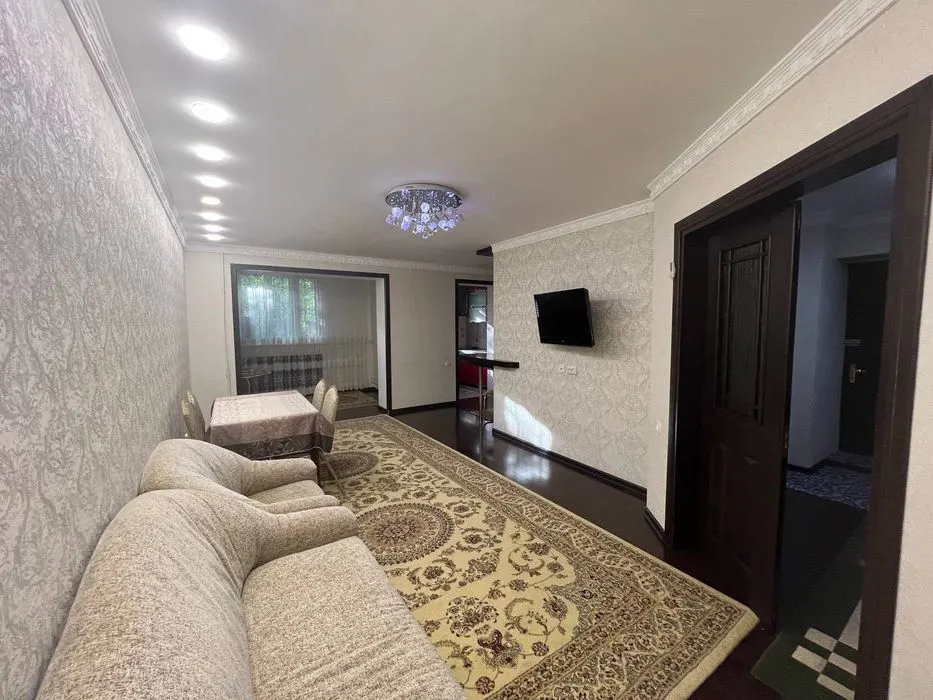 Сдаётся 3-комнатная квартира, 70 м², 2/4 этаж — Яккасарайский район