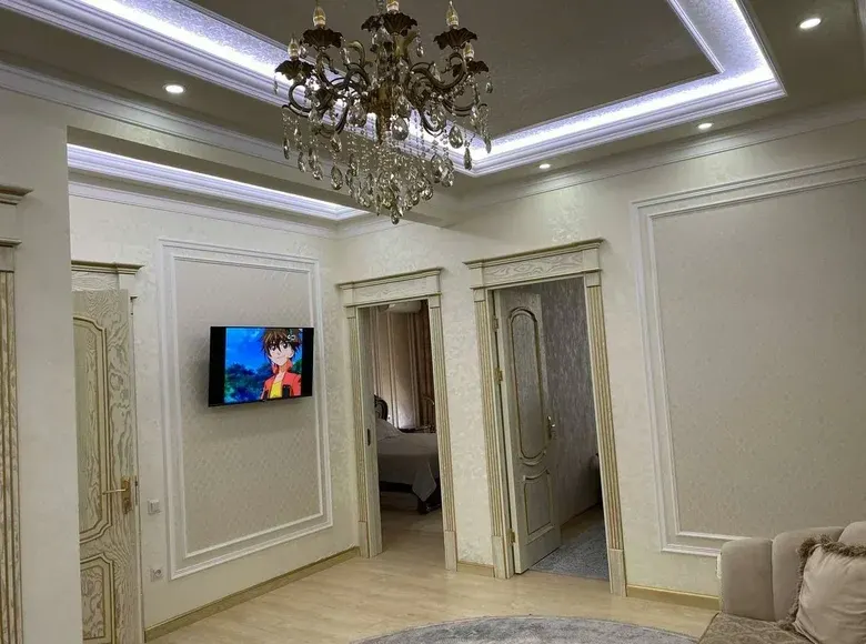 Продаётся 4-комнатная квартира, 115 м², 2/6 этаж — Шайхантахурский район