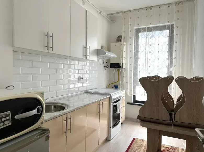 Продаётся 3-комнатная квартира, 53 м², 1/5 этаж — Яшнабадский район