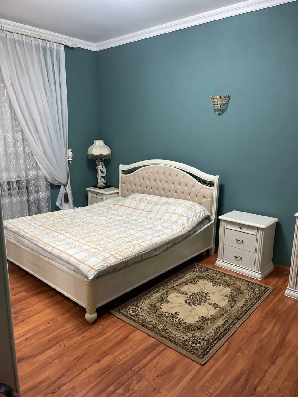 Sotiladi 3 xonali kvartira, 81 m², 1/3 qavat — Mirzo Ulugʻbek tumani